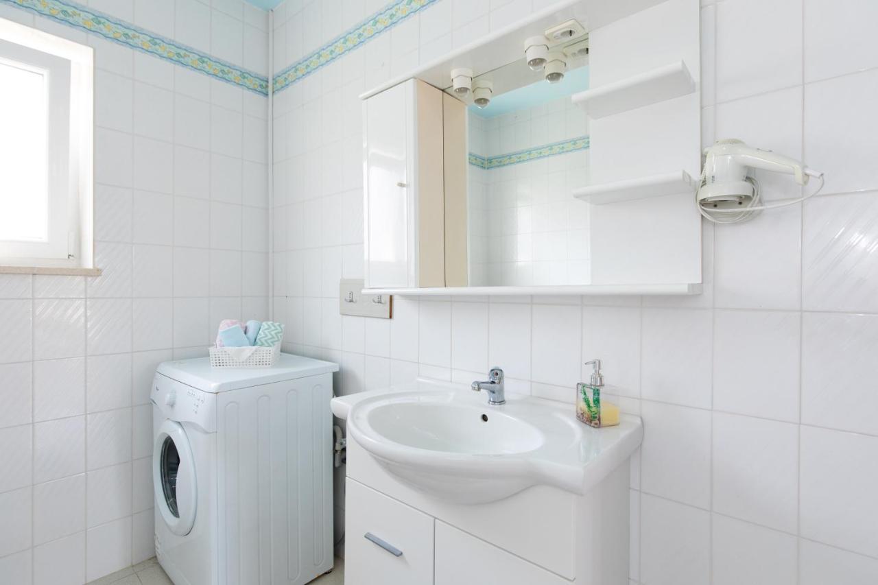 Kornić Adria-Holiday House With A Private Pool In Krk מראה חיצוני תמונה